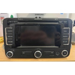 Rádio, originální  škoda auto octavia cena 2000kč 🏠: libusšká 319/126, 14200 praha